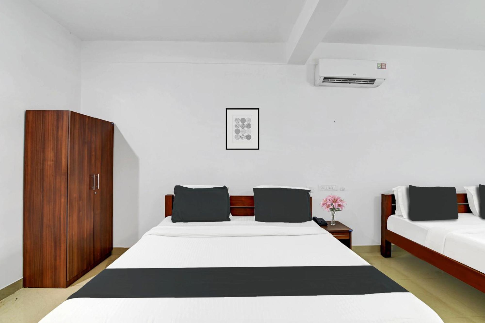 Super Collection O Madikeri City Center Near Ksrtc Bus Stand Coorg Formerly Hotel Ragsys מדיקרי מראה חיצוני תמונה