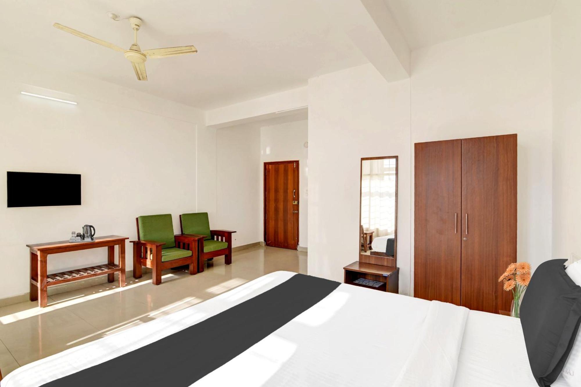 Super Collection O Madikeri City Center Near Ksrtc Bus Stand Coorg Formerly Hotel Ragsys מדיקרי מראה חיצוני תמונה