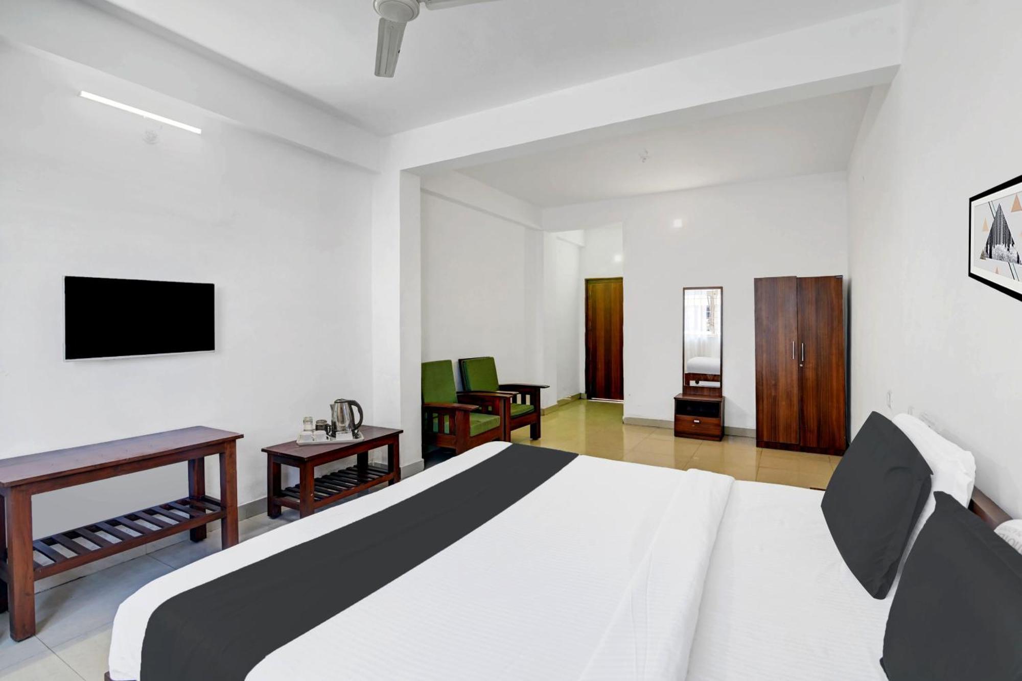 Super Collection O Madikeri City Center Near Ksrtc Bus Stand Coorg Formerly Hotel Ragsys מדיקרי מראה חיצוני תמונה