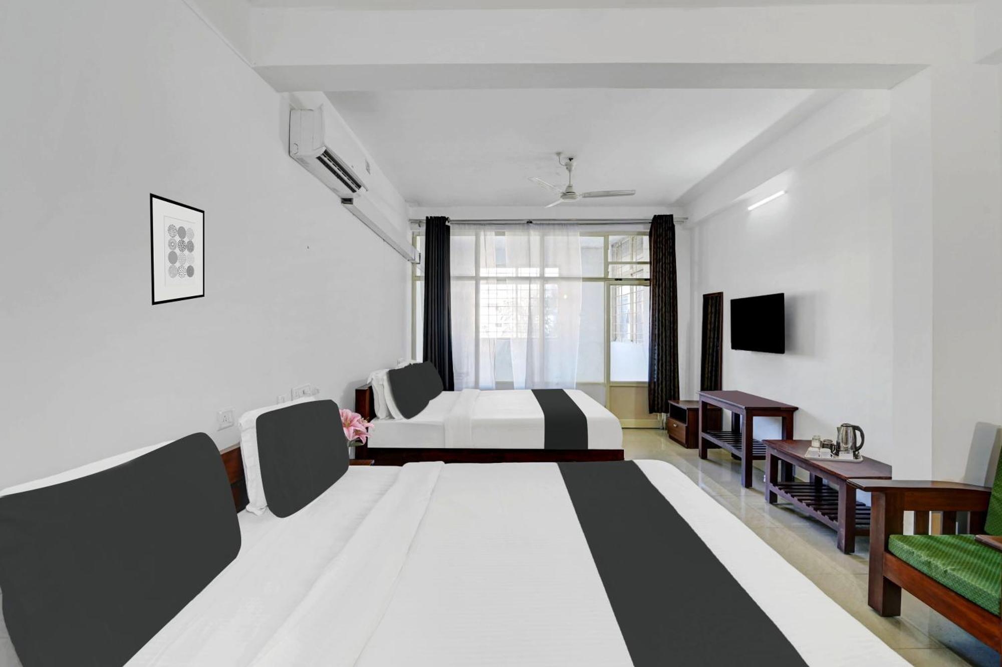 Super Collection O Madikeri City Center Near Ksrtc Bus Stand Coorg Formerly Hotel Ragsys מדיקרי מראה חיצוני תמונה