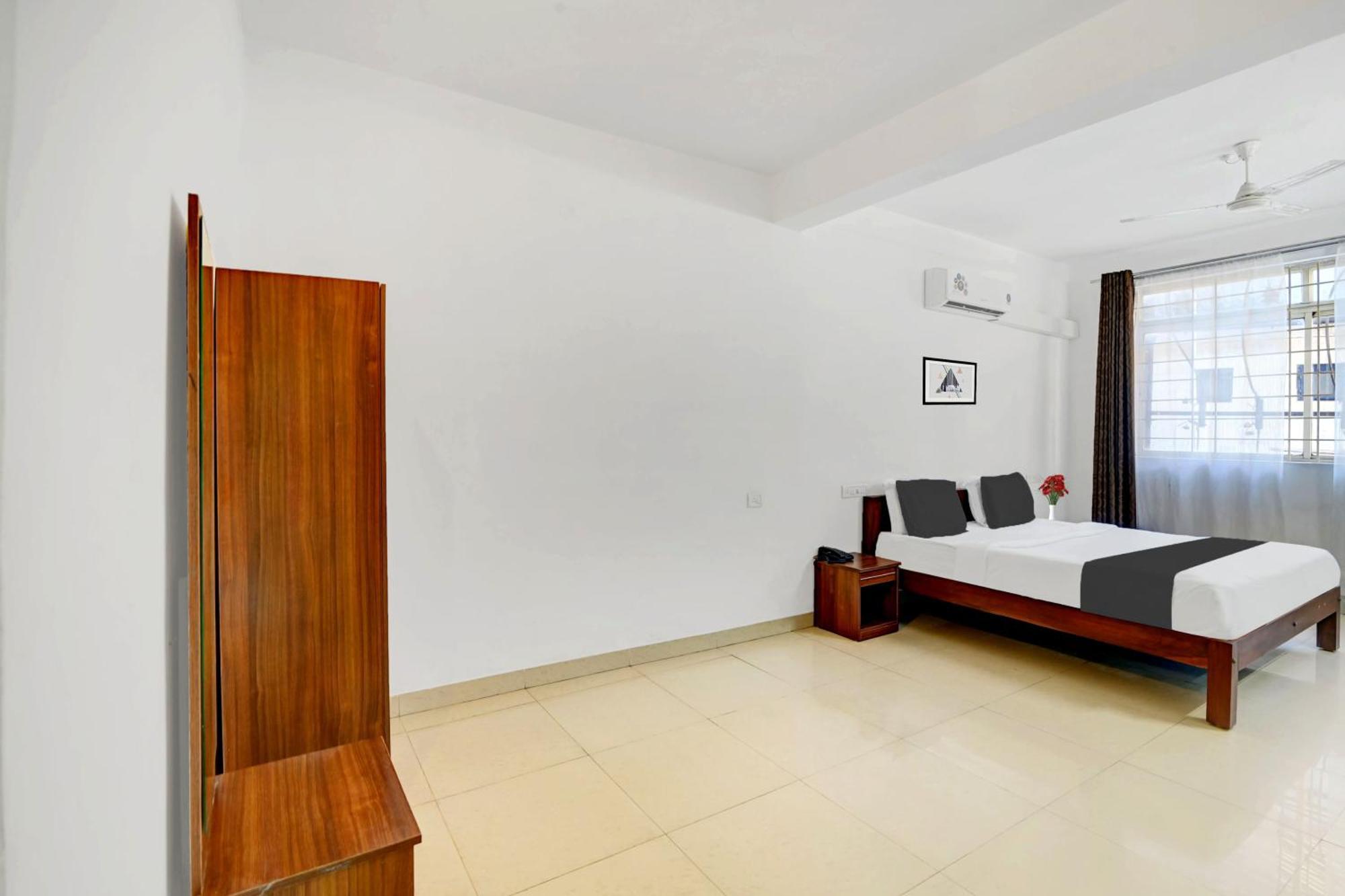 Super Collection O Madikeri City Center Near Ksrtc Bus Stand Coorg Formerly Hotel Ragsys מדיקרי מראה חיצוני תמונה